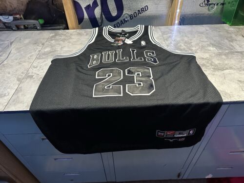 NWT Michael Jordan Retro Flight 8403 1984 Chicago Bulls Jersey Sie XL