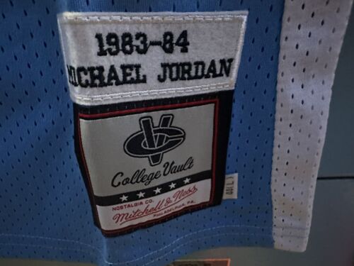 NWT Mitchell & Ness Michael Jordan #23 North Carolina Jersey Blue Larg