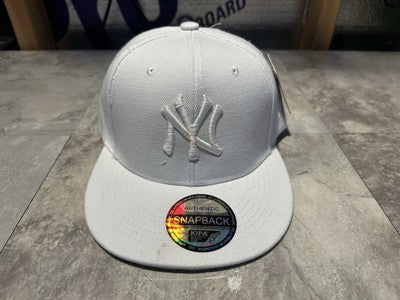 NWT Kipa Premium New York Yankees White NY Hat Cap Lid. Yankee