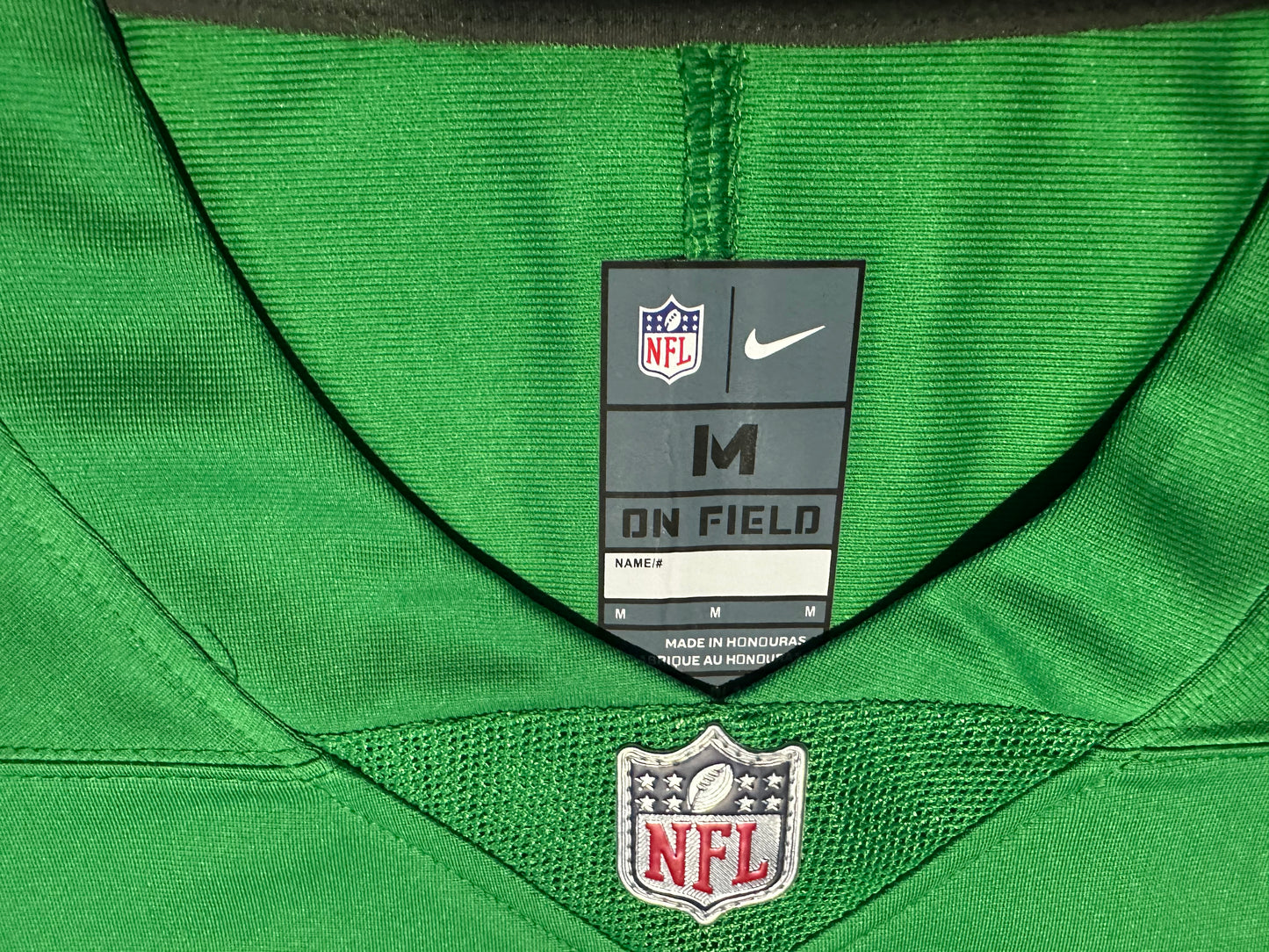 NWT Men's Medium Philadelphia Eagles Saquon Barkley Throwback Kelly Green Jersey