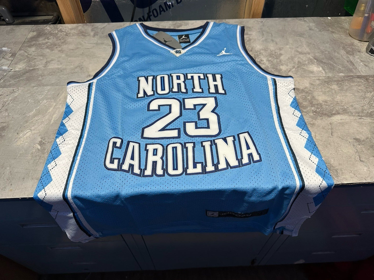 NWT Michael Jordan #23 North Carolina Elite Limited Jersey Blue Medium