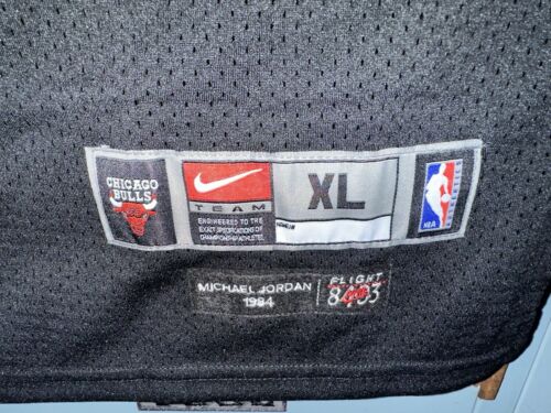 NWT Michael Jordan Retro Flight 8403 1984 Chicago Bulls Jersey Sie XL