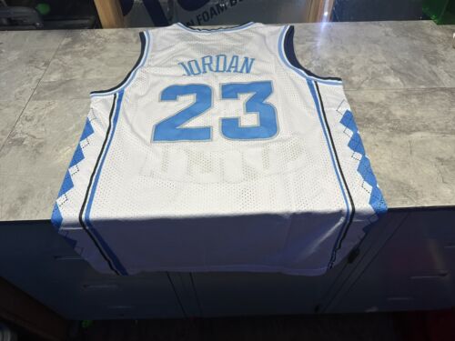 NWT Michael Jordan #23 North Carolina Elite Limited Jersey White Large