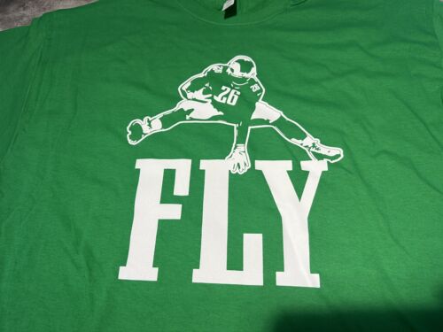 NWOT SAQUON BARKLEY PHILADELPHIA EAGLES RETRO KELLY GREEN Adult T-SHIRT