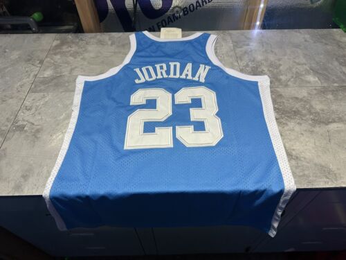 NWT Mitchell & Ness Michael Jordan #23 North Carolina Jersey Blue XLar