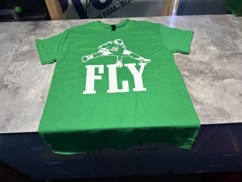 NWOT Medium SAQUON BARKLEY PHILADELPHIA EAGLES RETRO KELLY GREEN T-SHIRT ADULT