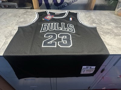 NWT Mitchell & Ness Michael Jordan #23 Bulls 1997-98 NBA FINALS Jersey