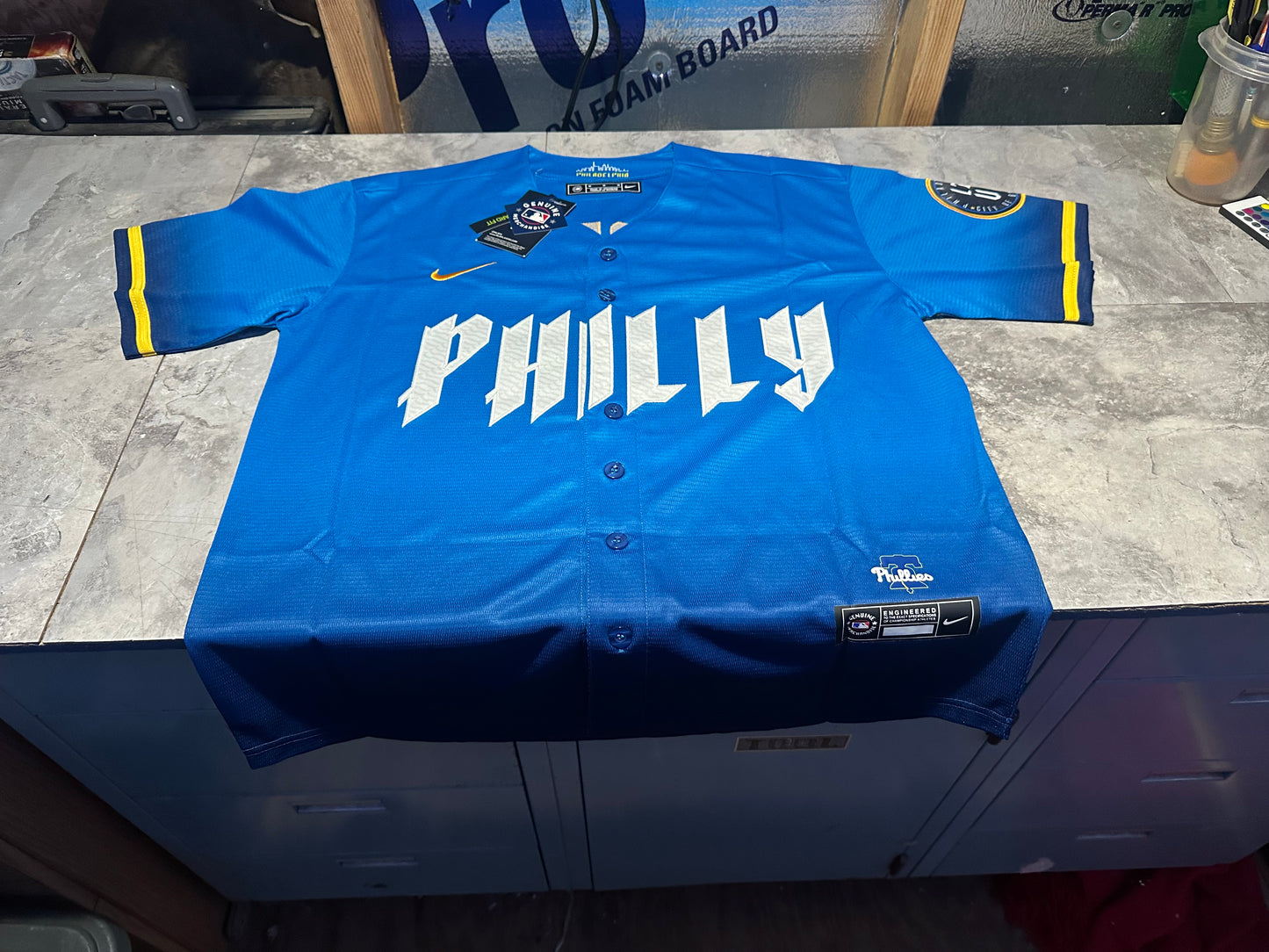 NWT Medium Bryce Harper Philadelphia Phillies City Connect Jersey Size Medium.