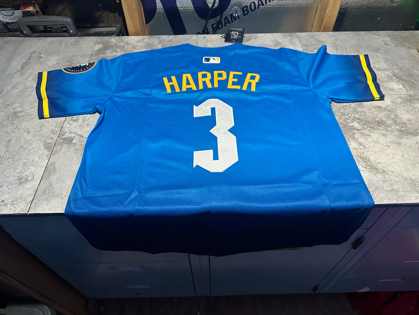 NWT Medium Bryce Harper Philadelphia Phillies City Connect Jersey Size Medium.