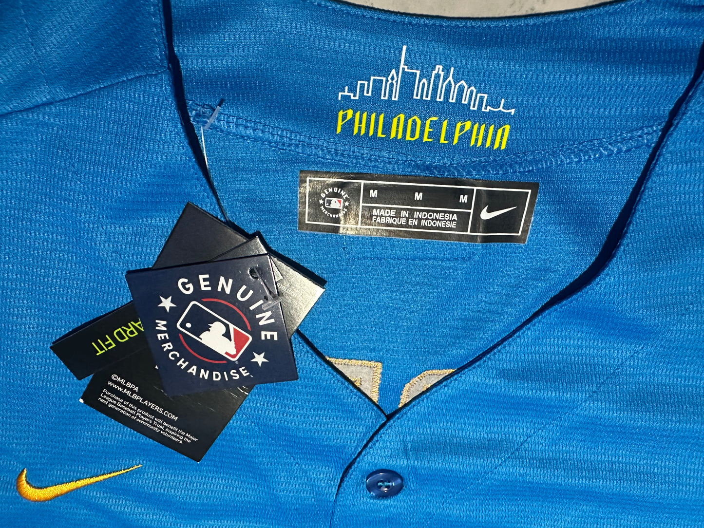 NWT Medium Bryce Harper Philadelphia Phillies City Connect Jersey Size Medium.