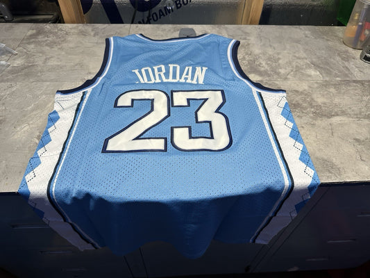 NWT Michael Jordan #23 North Carolina Elite Limited Jersey Blue Small